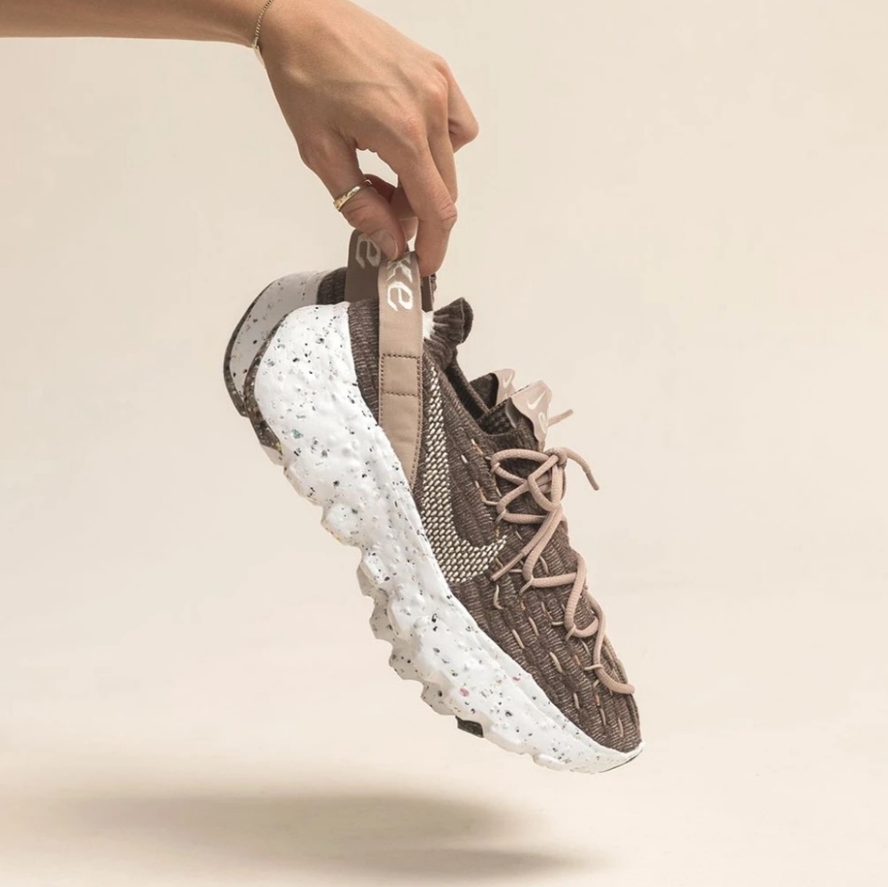 Nike Space Hippie 04 sneakers in sand/coconut milk